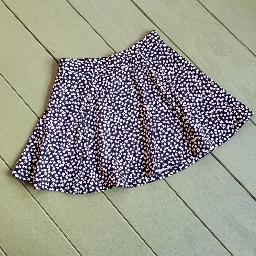 Aeropostale Black and White Skirt